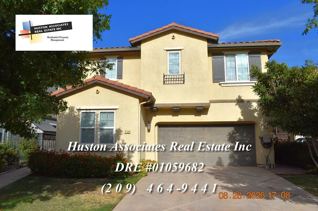 458 N Covina St — Photo 1