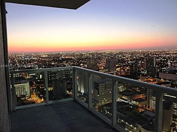 253 NE 2nd St, Miami, FL