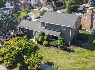 8600 E Prairie Rd, Skokie, IL 60076