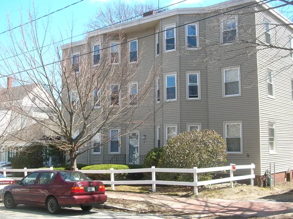 12 Pitt St APT 2, Portland, ME 04103