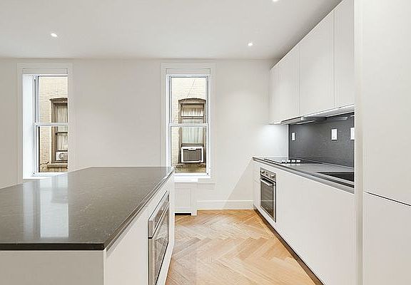 3rd image of 336 W 95th St #73