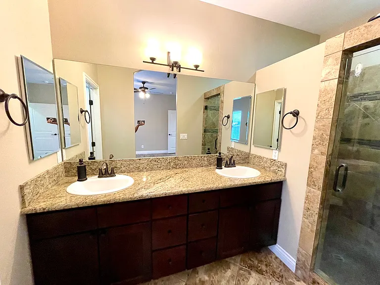 2448 Cliff Rose Way — Photo 32