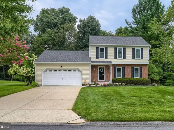 12203 Long Lake Dr, Owings Mills, MD 21117
