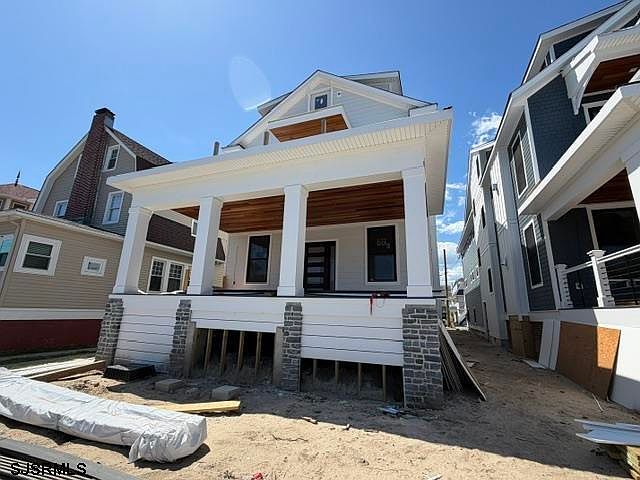 1st image of 622 Atlantic Ave #B
