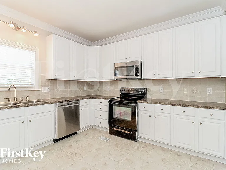 5320 Graycliff Ln — Photo 7