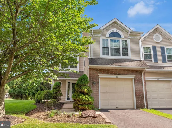 66 Cypress Pl, Newtown, PA 18940