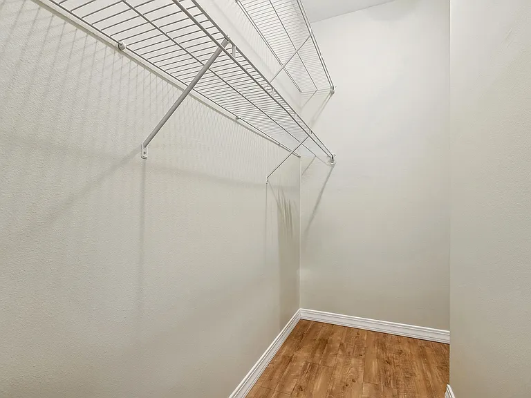 4433 Orleans Blvd — Photo 12