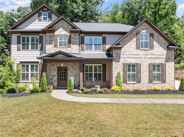 9010 Blakewood Ct, Gainesville, GA 30506