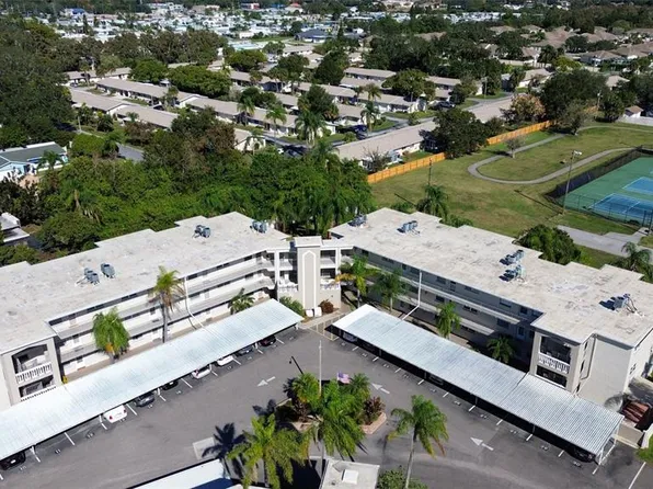 952 Virginia St APT 209, Dunedin, FL 34698