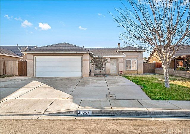 1st image of 43257 Fleetwood Dr