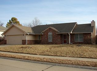 2010 Wynfield Dr, Columbia, MO 65203