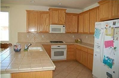 4th image of 2132 Golden Gate Dr
