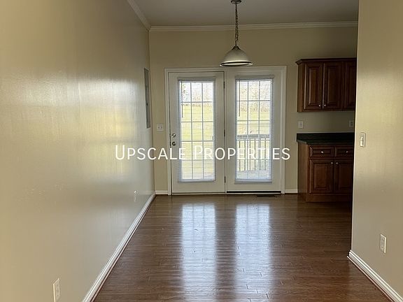 3rd image of 515 Tomahawk Dr APT 4