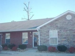 102 Colson Village Ct, Dover, TN 37058