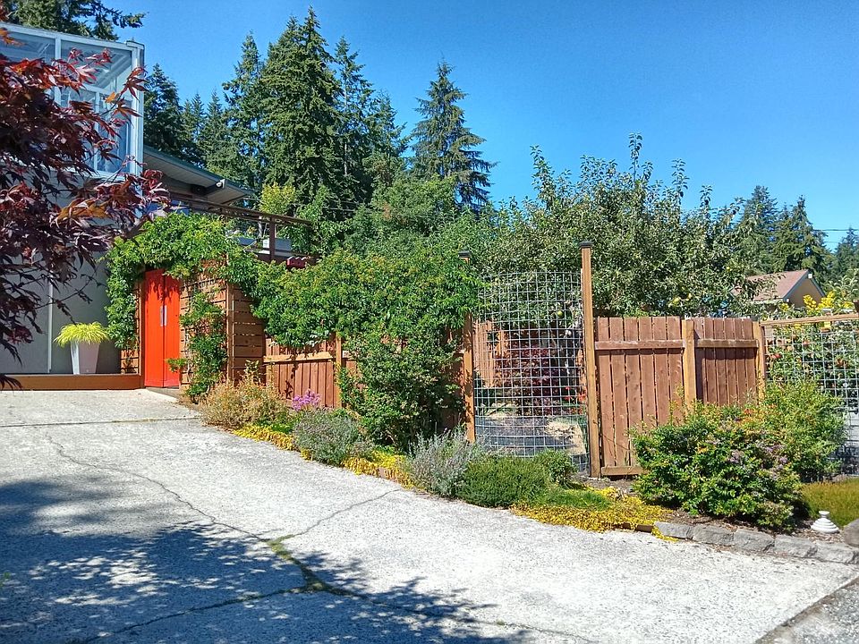 Driveway, Fence, Entry Gate