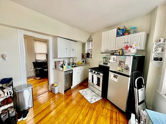 109 Charter St #2 — Photo 4