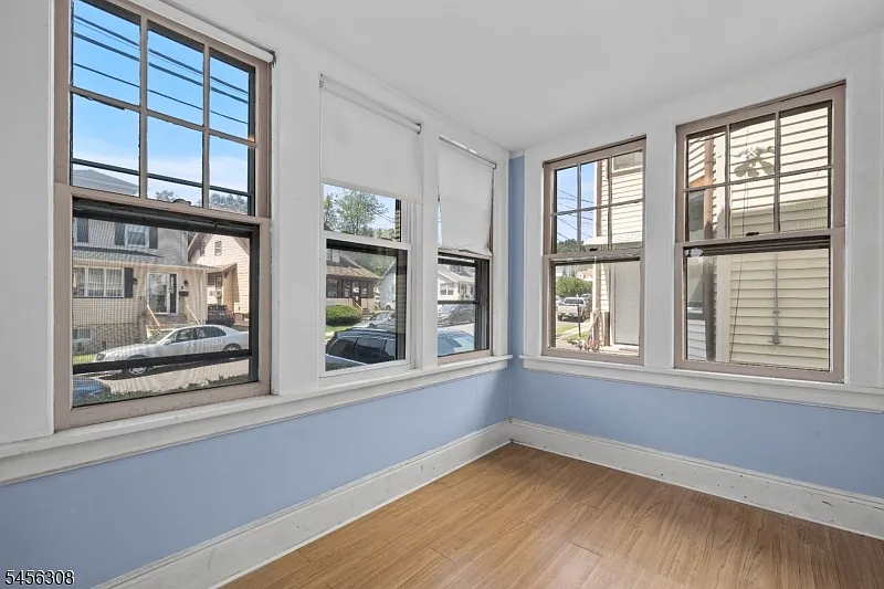 4 bed, 2.0 bath, $3,500 — Photo 3