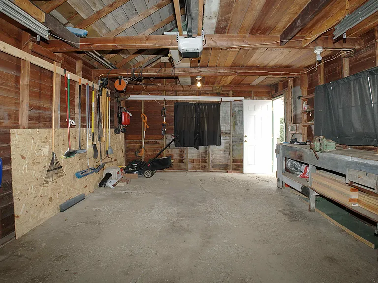 504 N 4th St — Photo 19