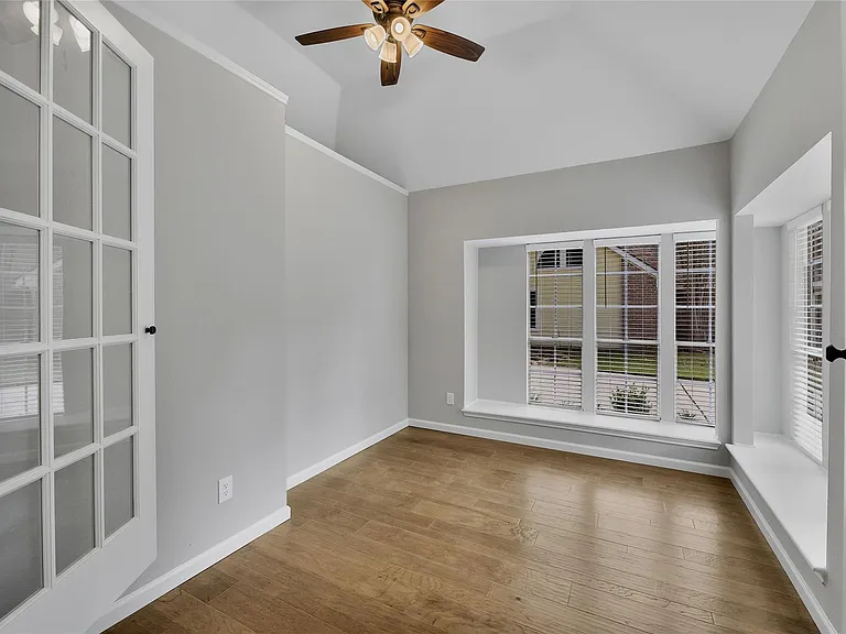 35 Cornerbrook Pl — Photo 9