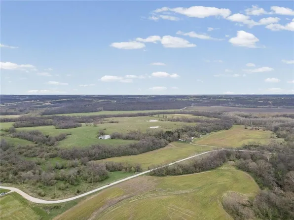 18997 Bolling Rd, Lawson, MO 64062
