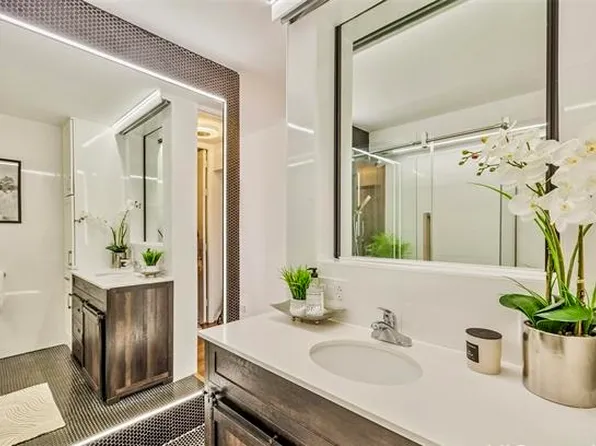 2825 S King St, Honolulu, HI