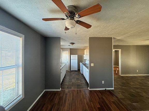 3rd image of 969 Porter Rd