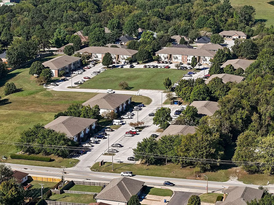 Eaglewood Apartments LLC