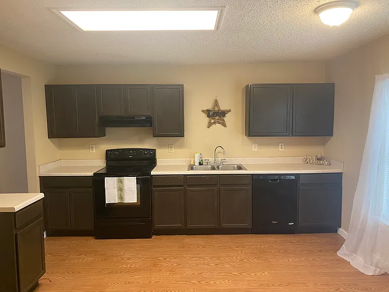 9507 Arcade Rdg — Photo 3