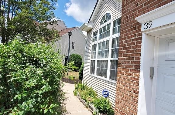 2nd image of 39 Gallop Ln #601