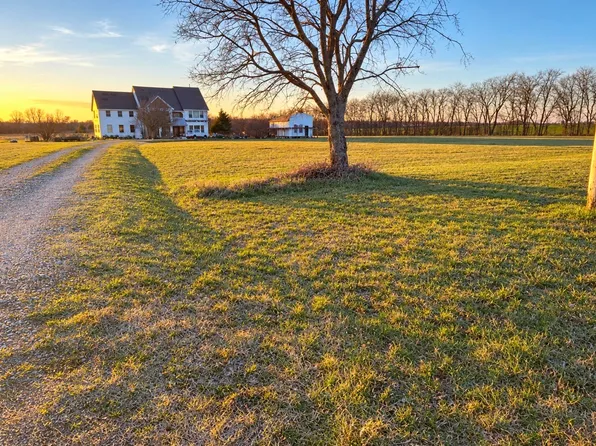 5077 E Line Rd, Whitewright, TX 75491