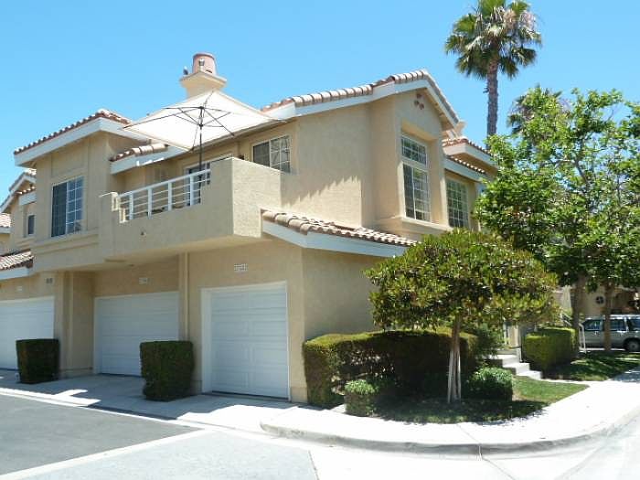 Private Corner End Unit