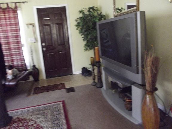 2nd image of 169 SE James Ave