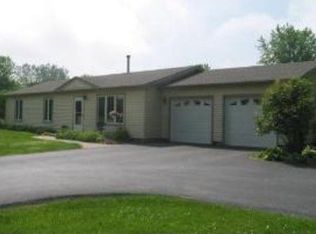 40W999 Bowes Bend Dr, Elgin, IL 60124