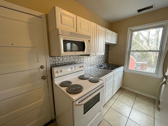 5th image of 707 N Lafayette St #B12