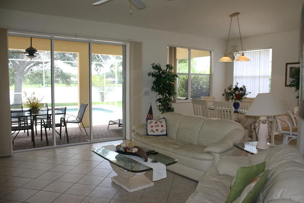 3 bed, 1552 sqft, $3,300 — Photo 3