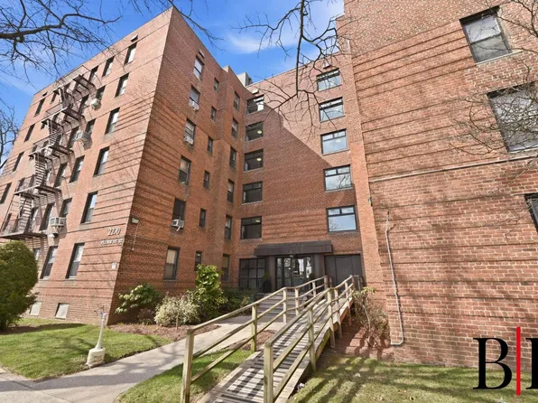 2270 Plumb 1st St, Brooklyn, NY 11229