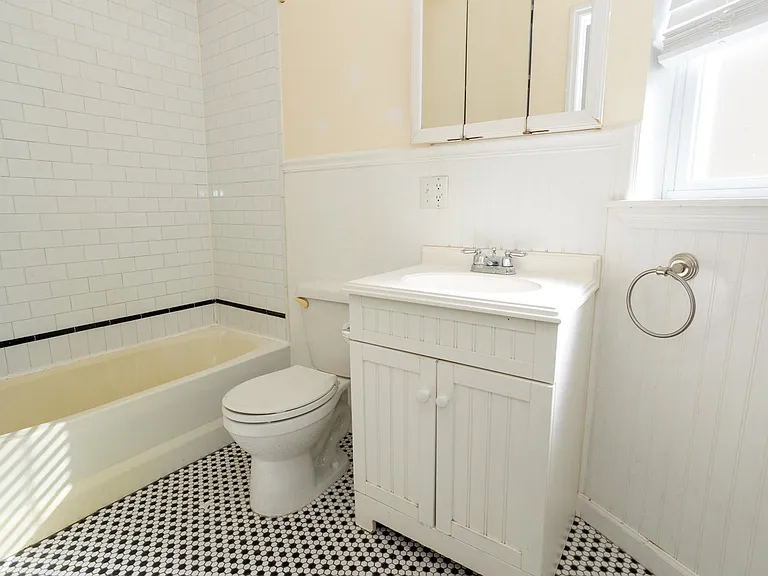 199 Van Winkle St #2 — Photo 16