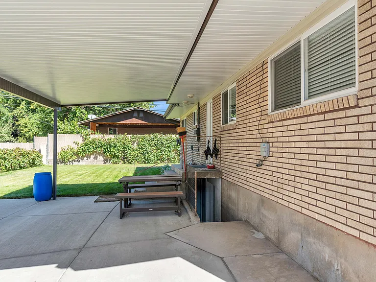 1149 N 800 West St — Photo 3