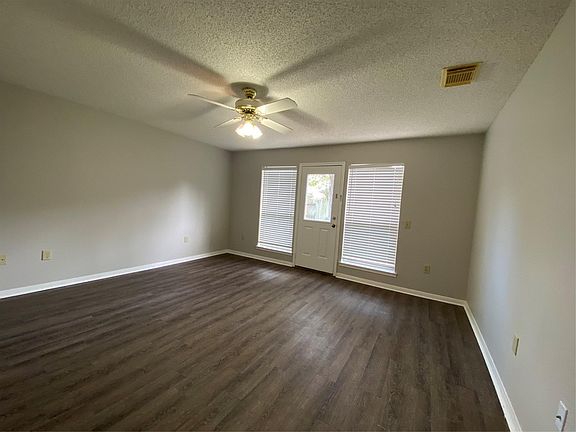 4th image of 4005 Ivywood Dr