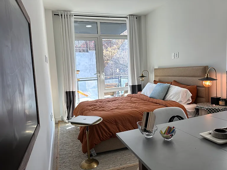 101 E 2nd St #4C — Photo 4