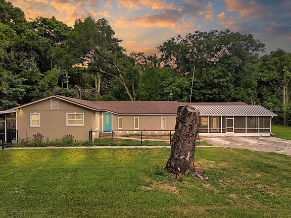 2nd image of 8095 Rose Ave