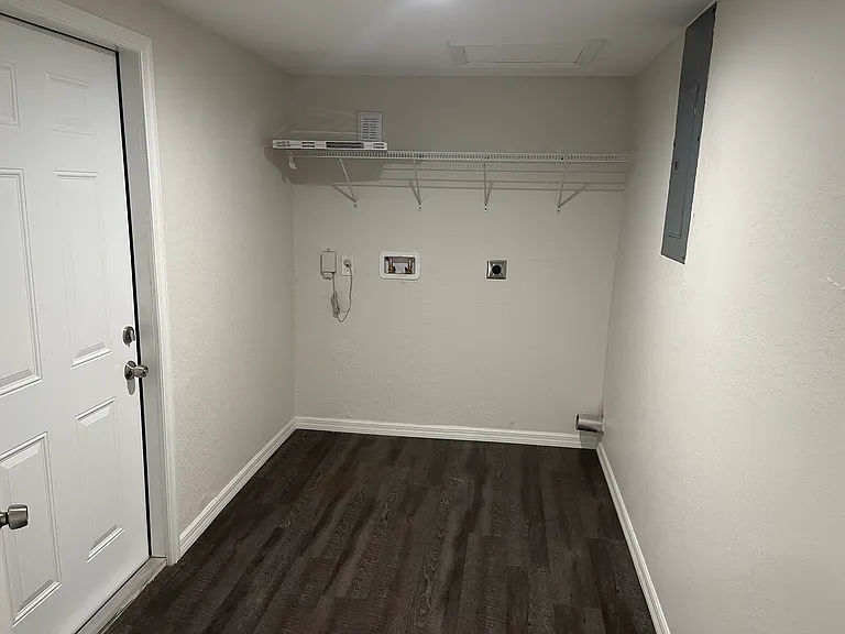 1805 N Manhattan Ave — Photo 18