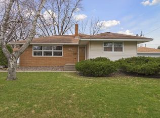 9300 11th Ave S, Bloomington, MN 55420