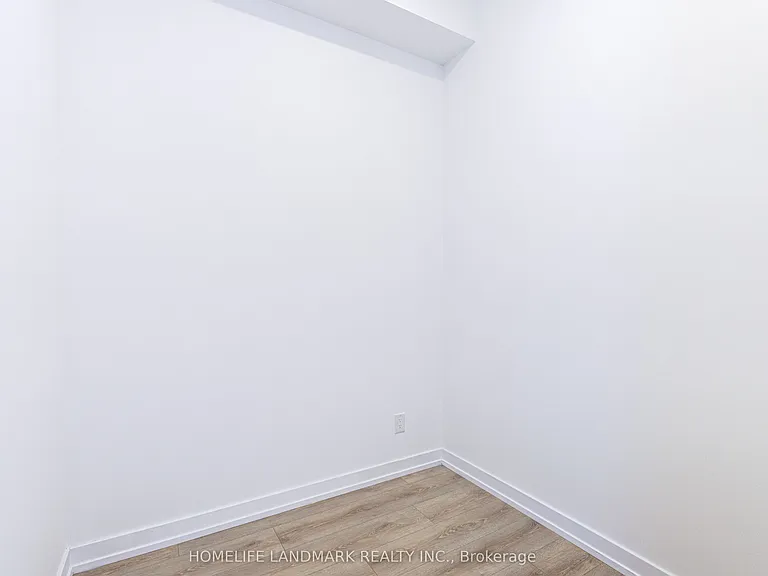 500 Dupont St #310 — Photo 12
