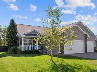 130 Cattail Ln, North Liberty, IA 52317