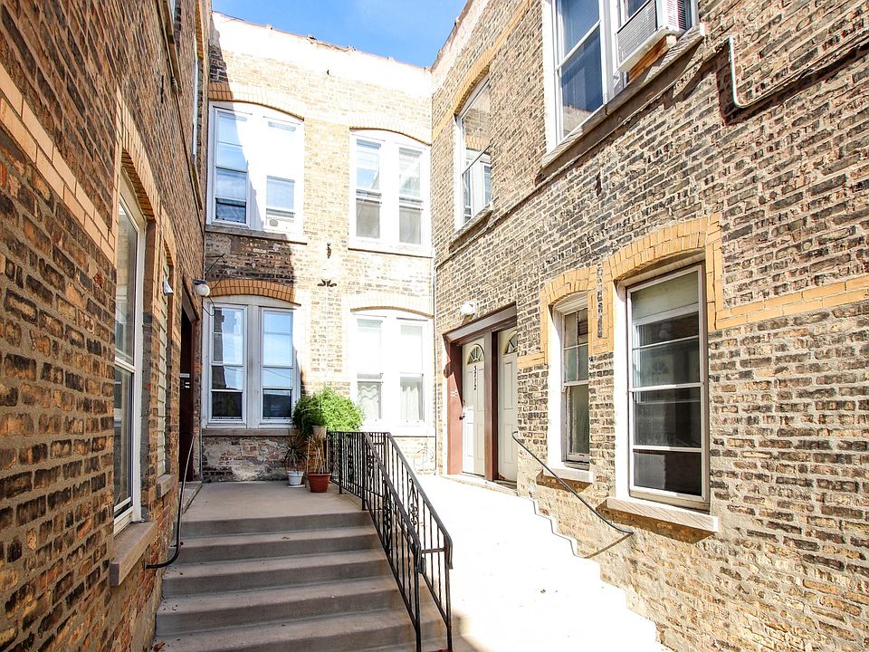 1st image of 3714 W Belmont Ave APT 2R