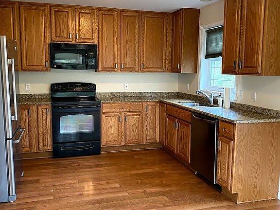 5th image of 23 2nd St APT 9