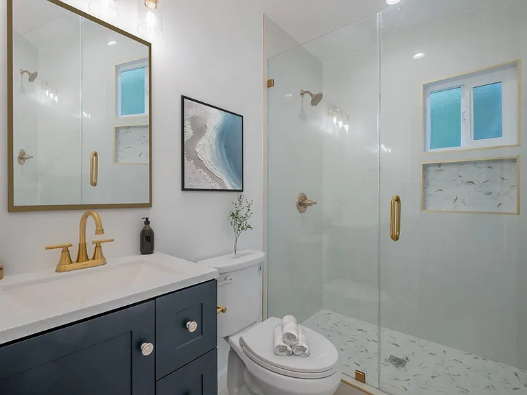 14418 Martha St — Photo 11