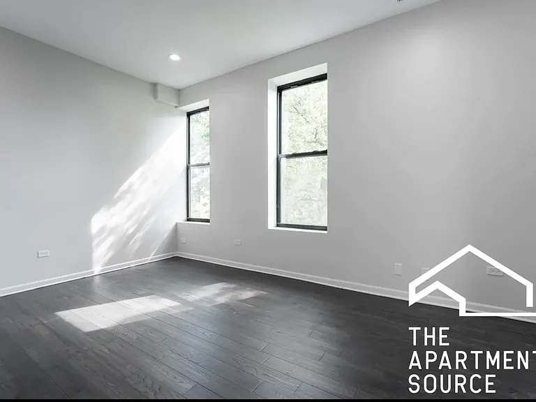2703 W Thomas St #3 — Photo 8