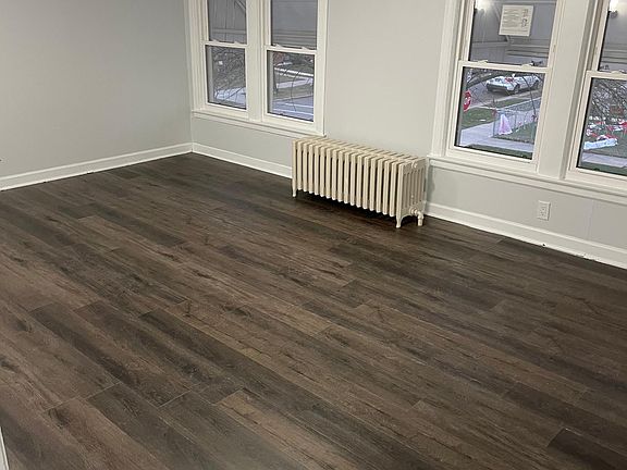 3rd image of 4956 W Oakdale Ave #2